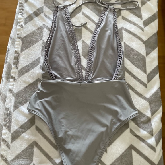 NWT aerie Halter Swim - Picture 7 of 8
